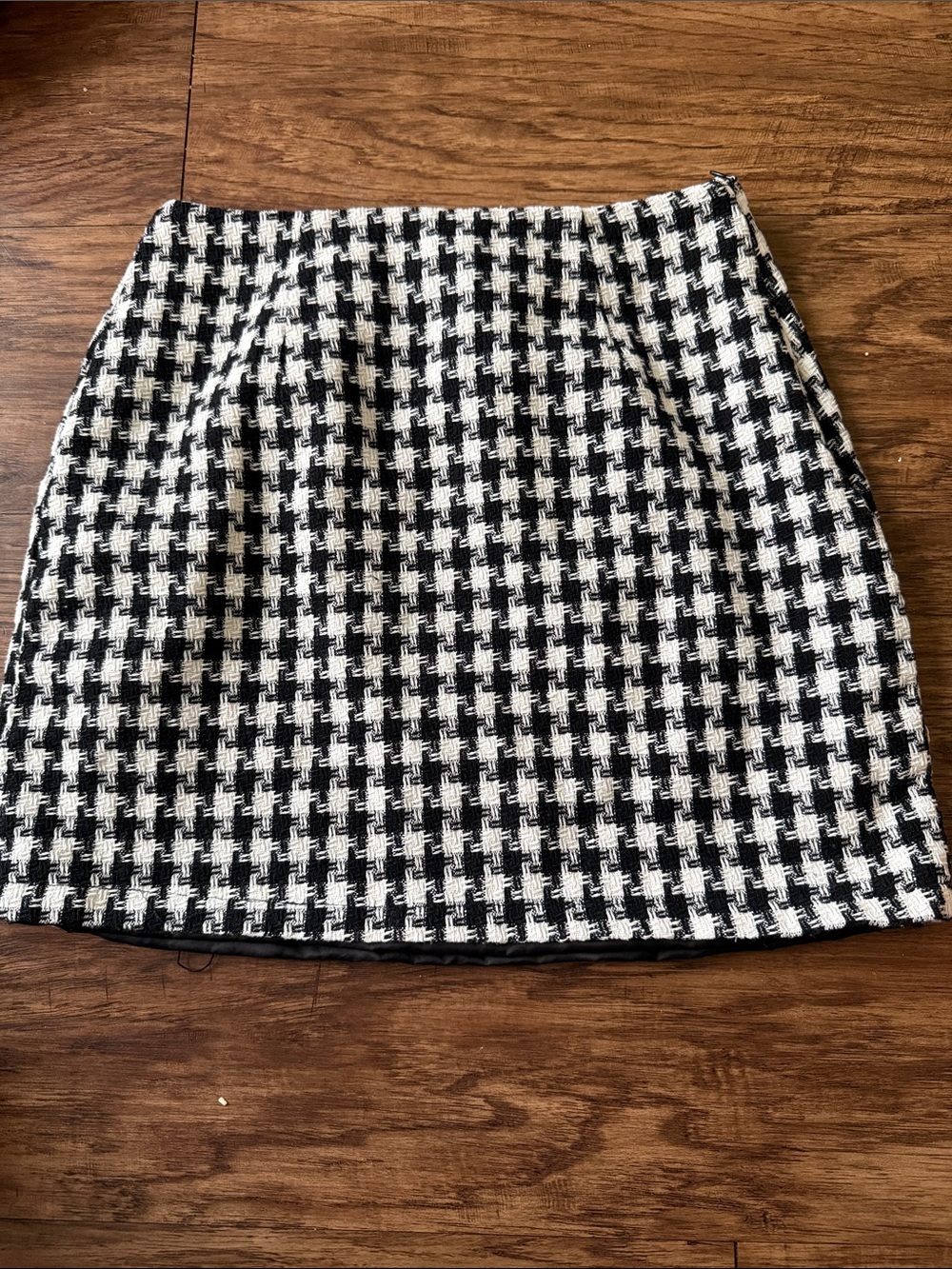 SHEIN Black & White Houndstooth Mini Skirt